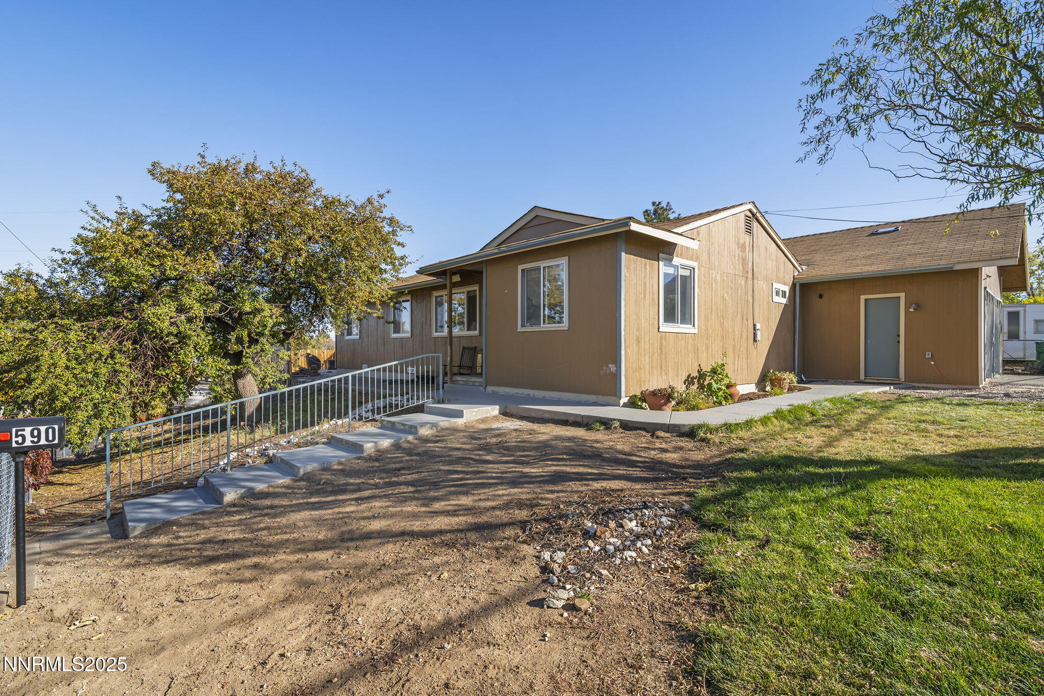590 Colby Lane Reno, NV 89506 - Photo 4 of 32 4-web-or-mls-_DSC6844