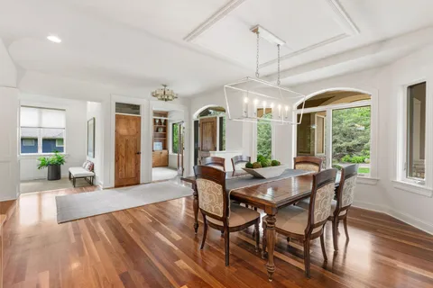 $1,995,000 | 710 Shadyview Lane North, Plymouth, MN 55447