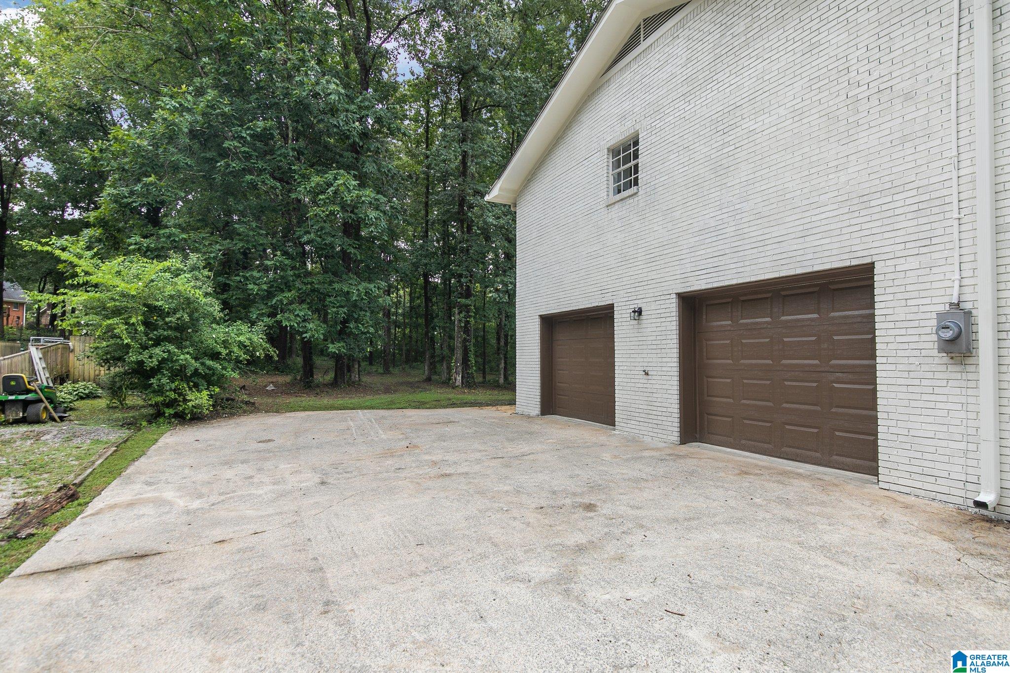 3009 Virginia Drive Bessemer, AL 35023 - Photo 3 of 33