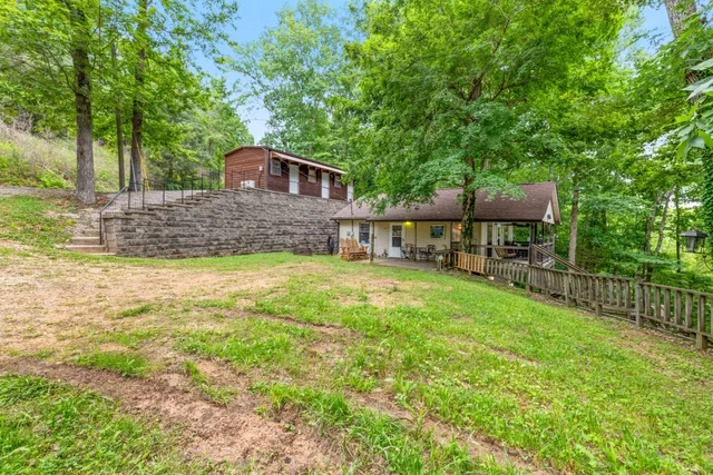 $459,900 | 4053 Deer Creek Road, Linden, TN 37096