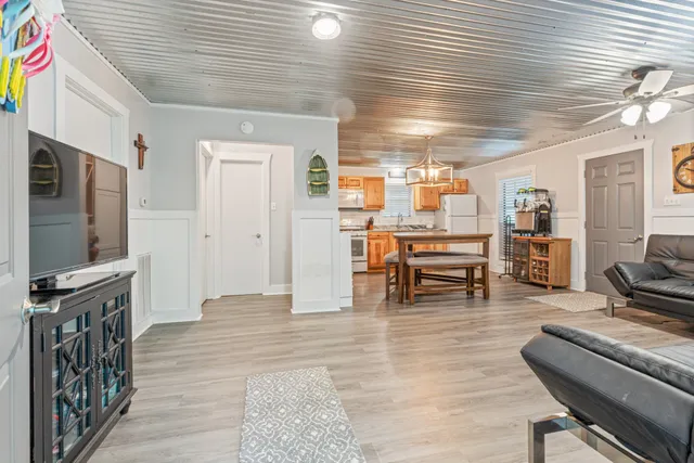 $459,900 | 4053 Deer Creek Road, Linden, TN 37096