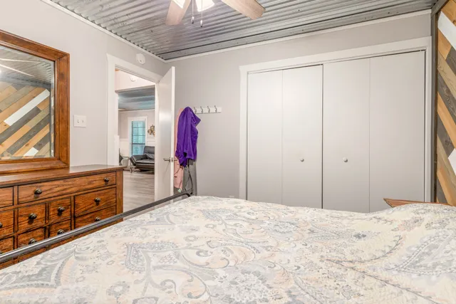 $459,900 | 4053 Deer Creek Road, Linden, TN 37096