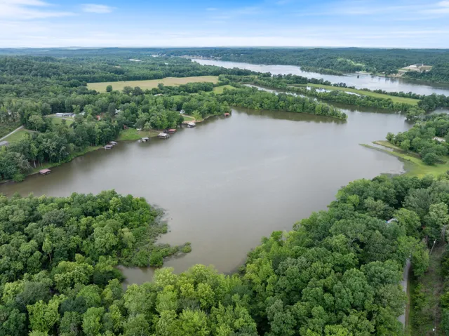 $459,900 | 4053 Deer Creek Road, Linden, TN 37096