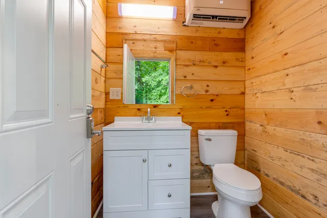 $459,900 | 4053 Deer Creek Road, Linden, TN 37096