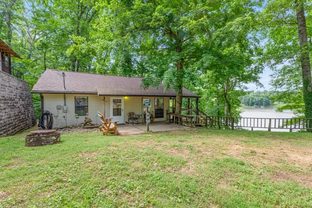 $459,900 | 4053 Deer Creek Road, Linden, TN 37096