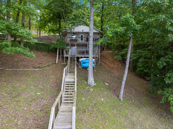 $459,900 | 4053 Deer Creek Road, Linden, TN 37096