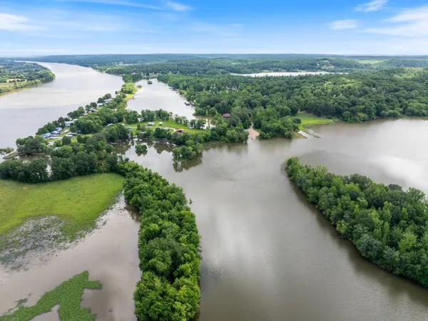 $459,900 | 4053 Deer Creek Road, Linden, TN 37096