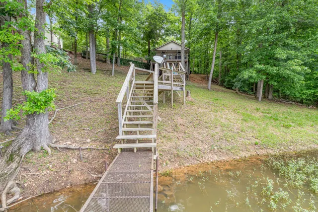 $459,900 | 4053 Deer Creek Road, Linden, TN 37096