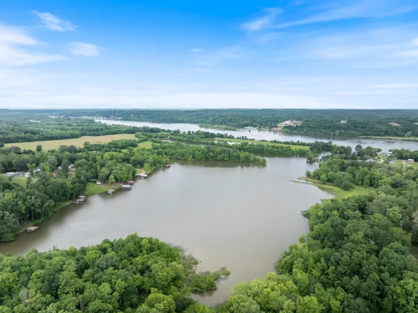 $459,900 | 4053 Deer Creek Road, Linden, TN 37096