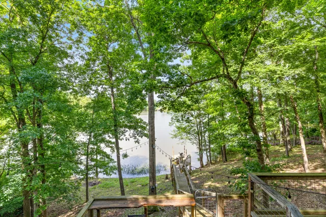 $459,900 | 4053 Deer Creek Road, Linden, TN 37096