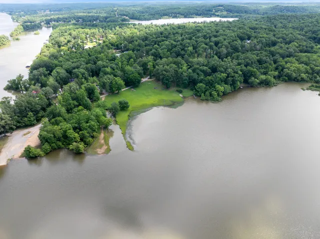 $459,900 | 4053 Deer Creek Road, Linden, TN 37096