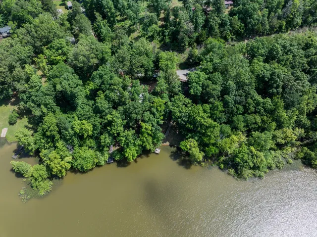 $459,900 | 4053 Deer Creek Road, Linden, TN 37096