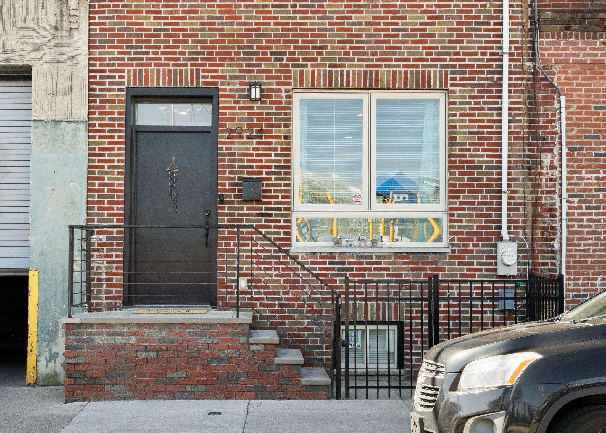 2924 Wharton Street Philadelphia, PA 19146 - Photo 28 of 29 a front view of a house with a
