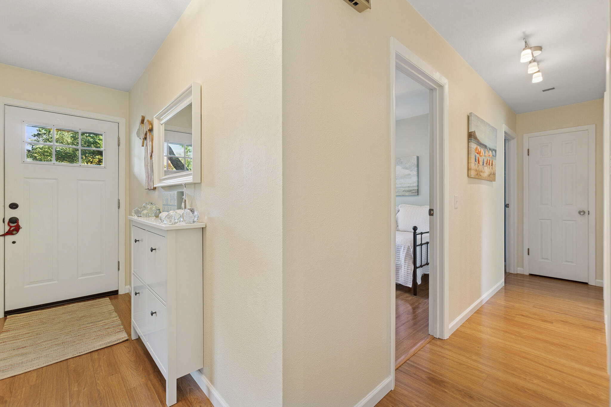 1854 Cranbrook Road St. Joseph, MI 49085 - Photo 14 of 19 entry hall