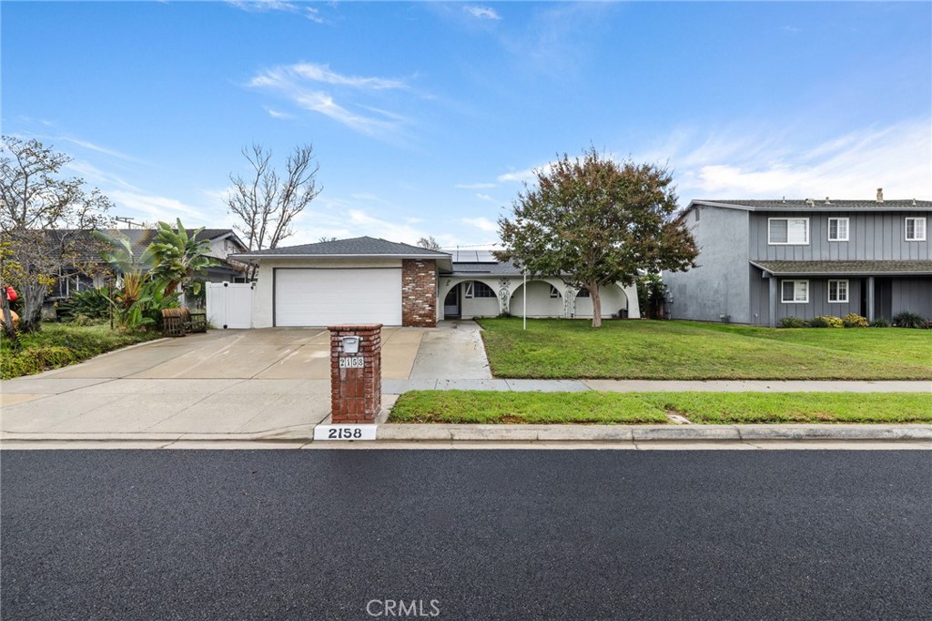 2158 Waldo Street Simi Valley, CA 93065 - Photo 4 of 46 a house view with a garden space