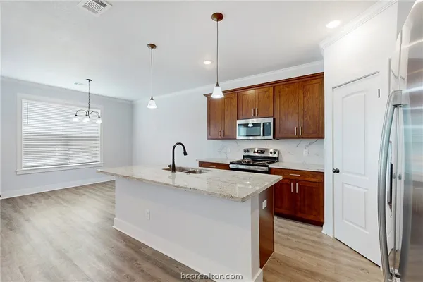 $2,450 | 2109 Jax Drive, College Station, TX 77845