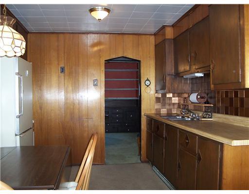 458 East Washington Street Rochester, PA 15074 - Photo 6 of 13 Kitchen. Eat-In Kitchen