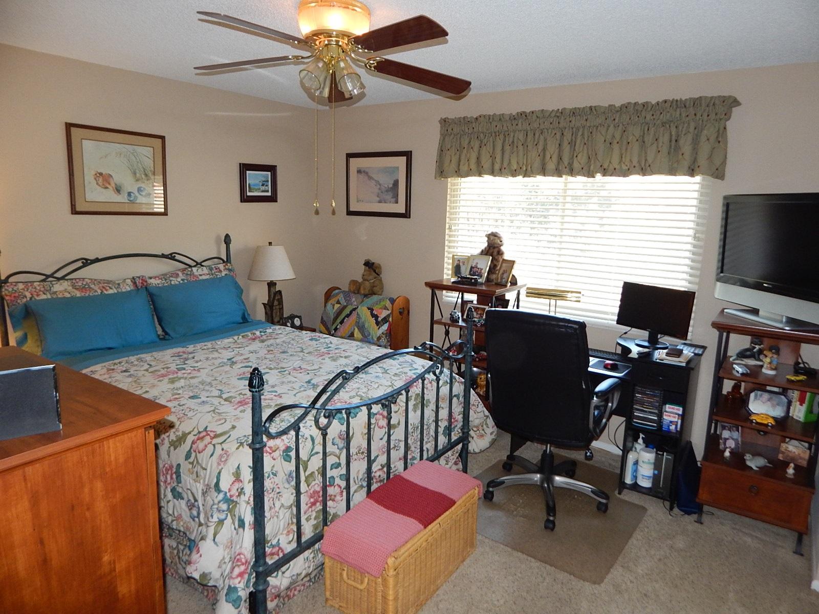 205 Andrea Lane Hanahan, SC 29410 - Photo 17 of 36 17