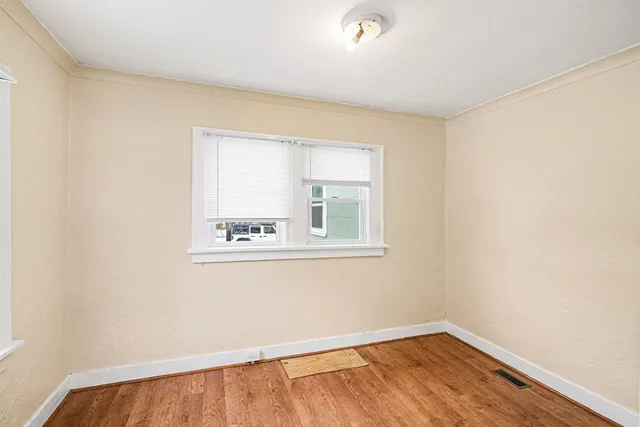 $179,900 | 903 Southworth Terrace, Kalamazoo, MI 49048