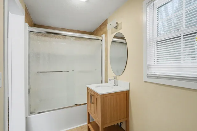 $179,900 | 903 Southworth Terrace, Kalamazoo, MI 49048