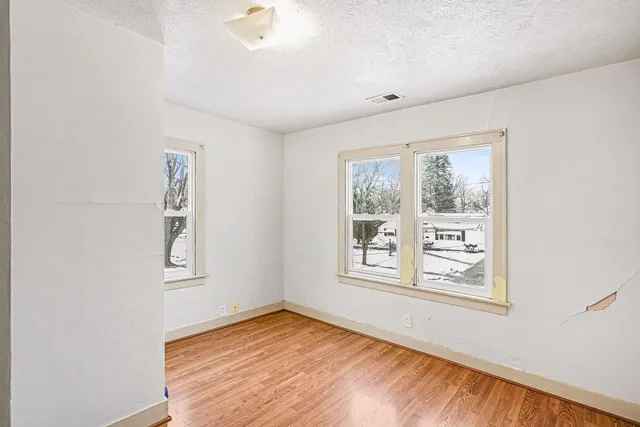 $179,900 | 903 Southworth Terrace, Kalamazoo, MI 49048