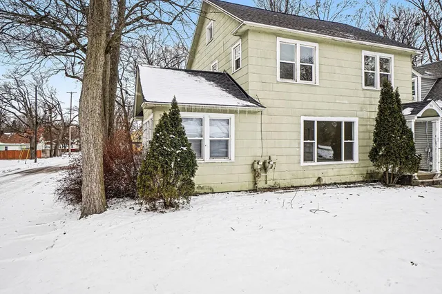 $179,900 | 903 Southworth Terrace, Kalamazoo, MI 49048