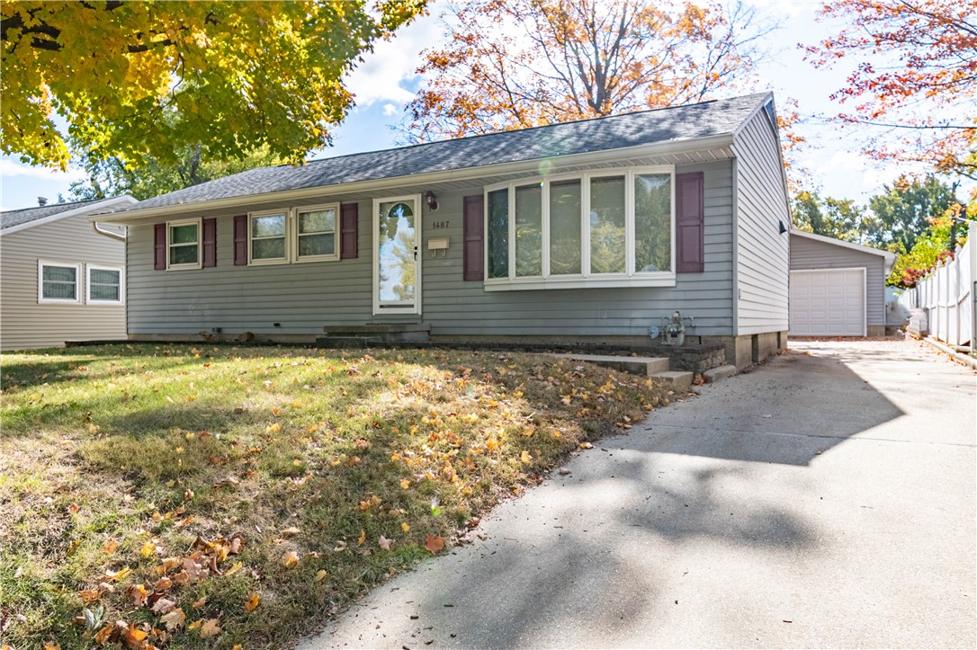 1487 East Dickinson Avenue Decatur, IL 62521 - Photo 1 of 24 Gallery Image 1