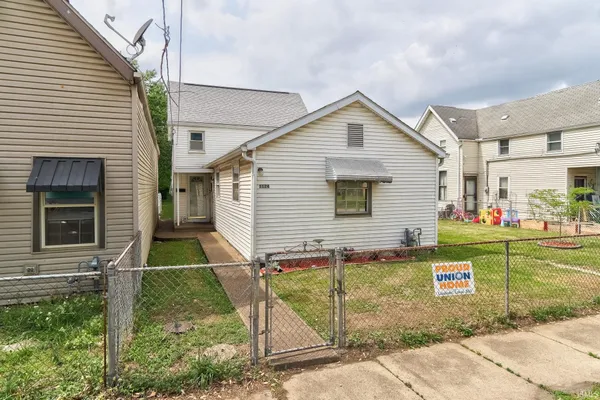 $120,000 | 1124 Spruce Street, Evansville, IN 47710