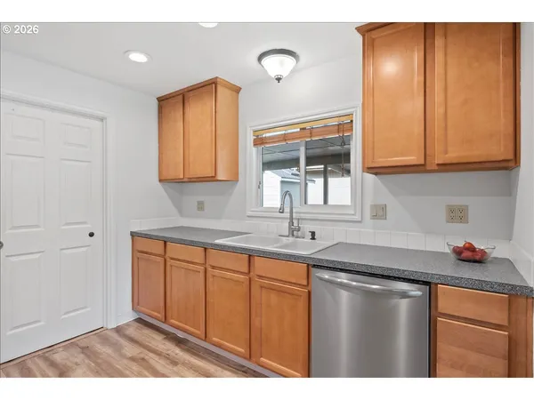 $515,000 | 18191 Highway 211, Molalla, OR 97038