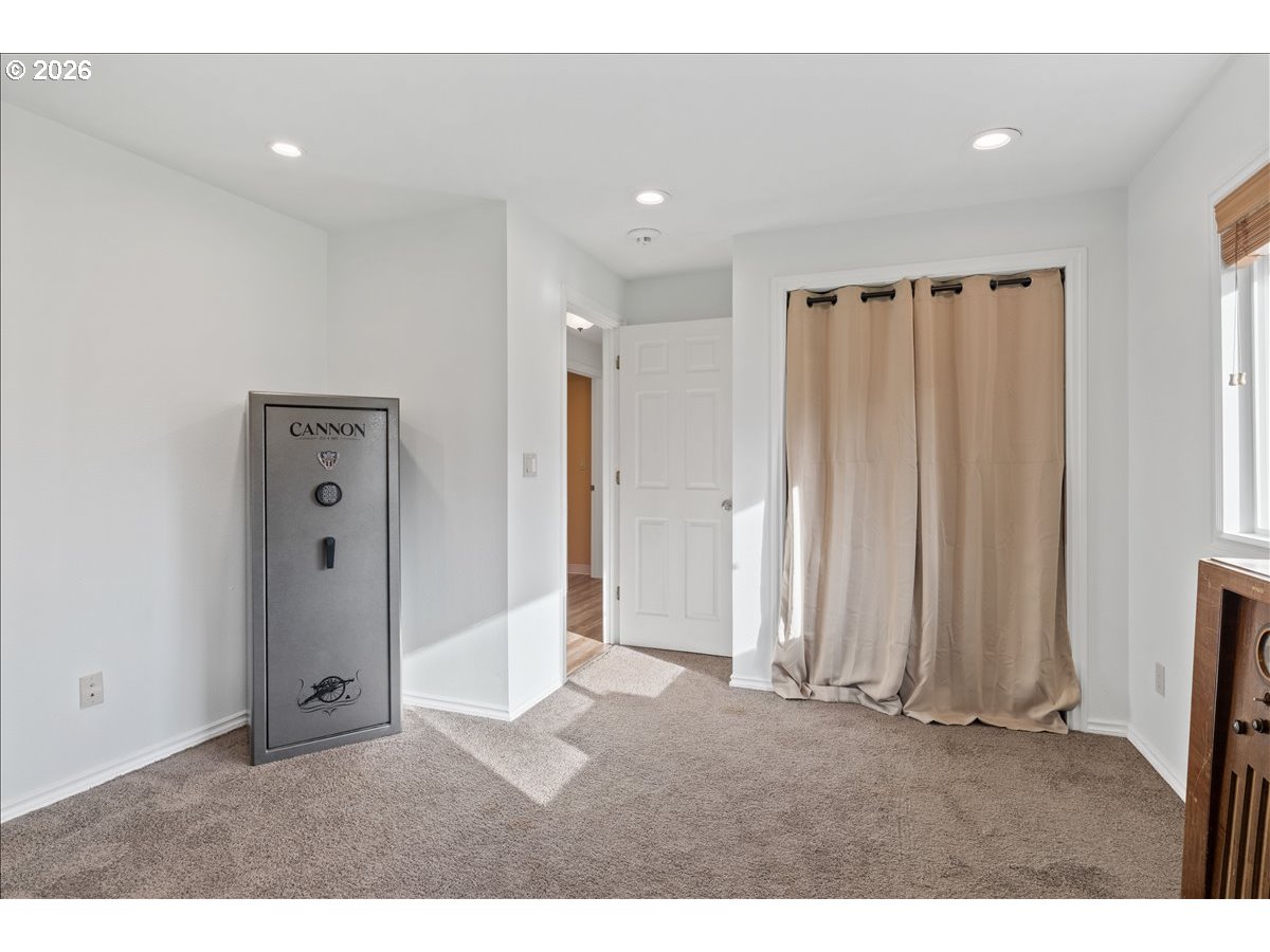 18191 Highway 211 Molalla, OR 97038 - Photo 17 of 42