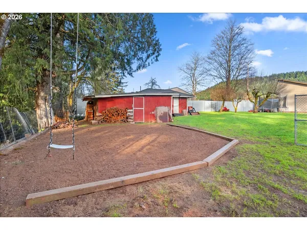 $515,000 | 18191 Highway 211, Molalla, OR 97038