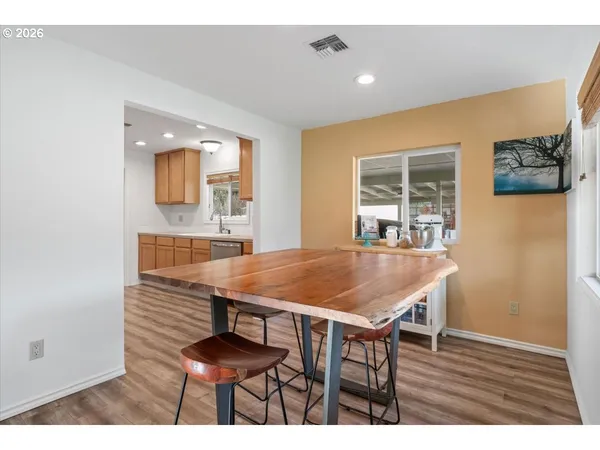 $515,000 | 18191 Highway 211, Molalla, OR 97038