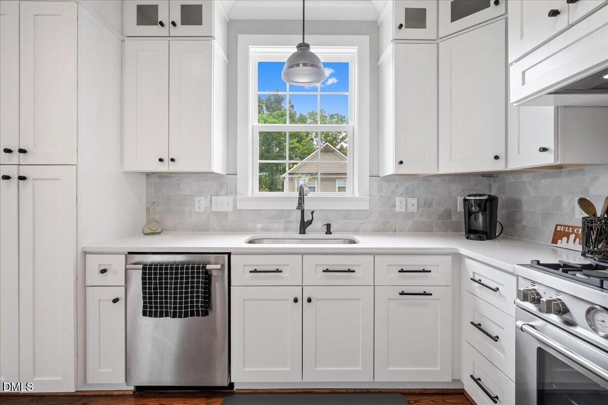 2931 Chapel Hill Road Durham, NC 27707 - Photo 13 of 33