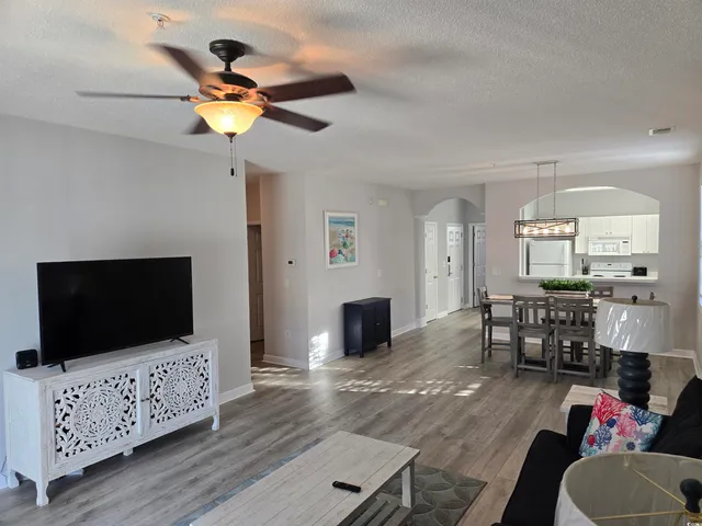 $329,221 | 5825 Catalina Drive, Unit 221, North Myrtle Beach, SC 29582
