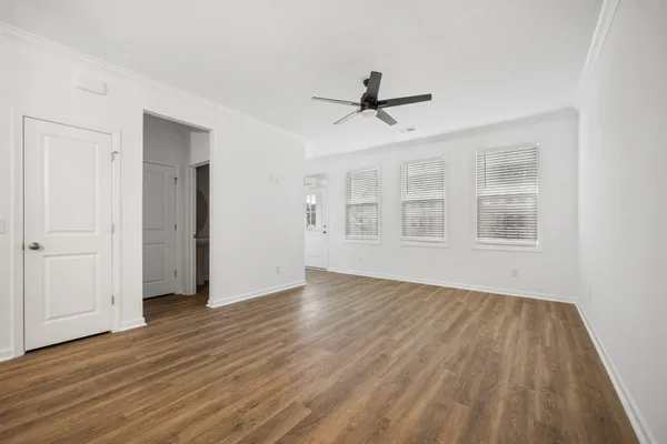 $2,500 | 762 Blueway Avenue, Summerville, SC 29486