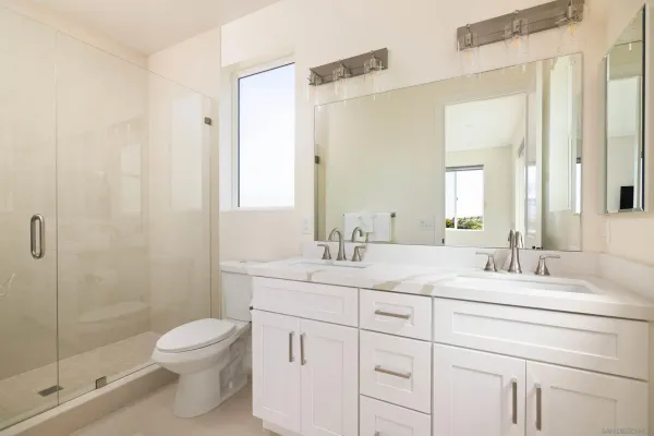 a picture of houses with palm trees