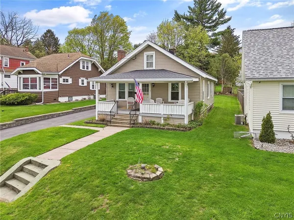 $236,000 | 221 MacKay Avenue, Camillus, NY 13219