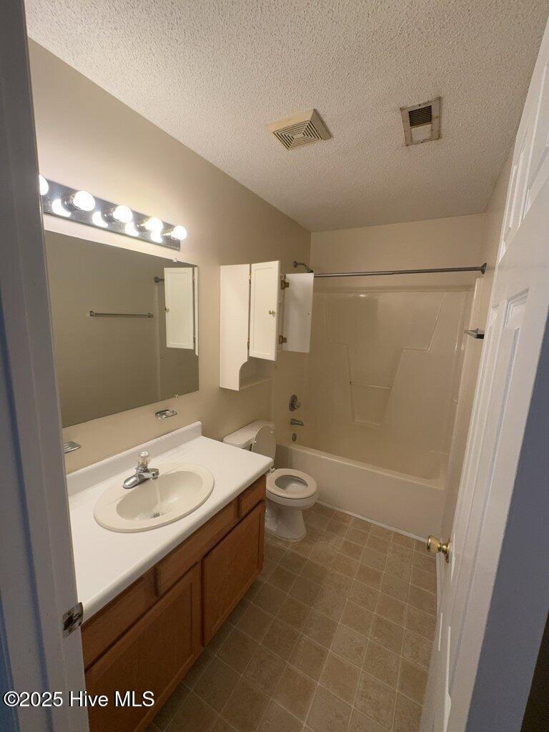 708 Covington Court Hubert, NC 28539 - Photo 10 of 19 10