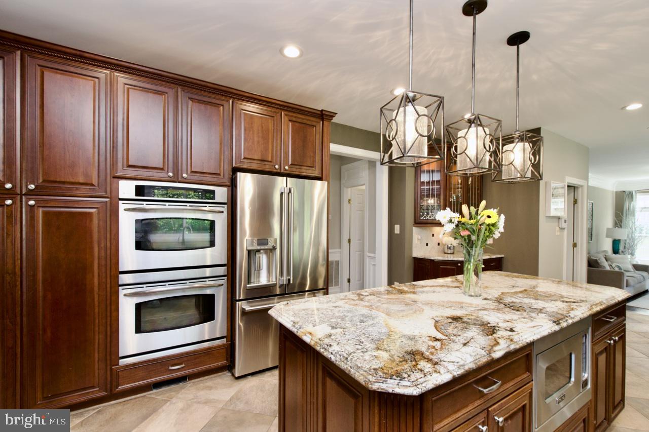 5495 Ashleigh Road Fairfax, VA 22030 - Photo 12 of 65 Gallery Image 12