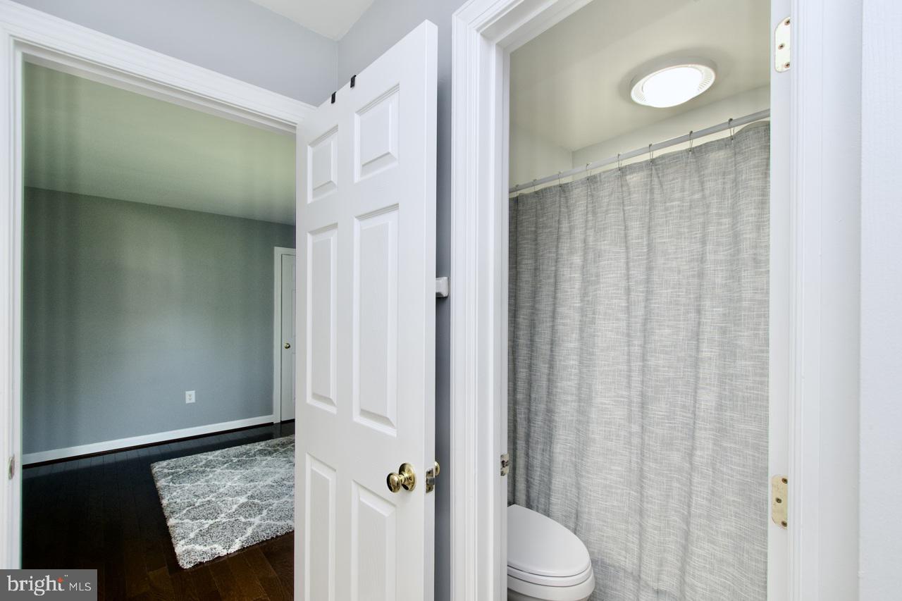 5495 Ashleigh Road Fairfax, VA 22030 - Photo 33 of 65 Gallery Image 33