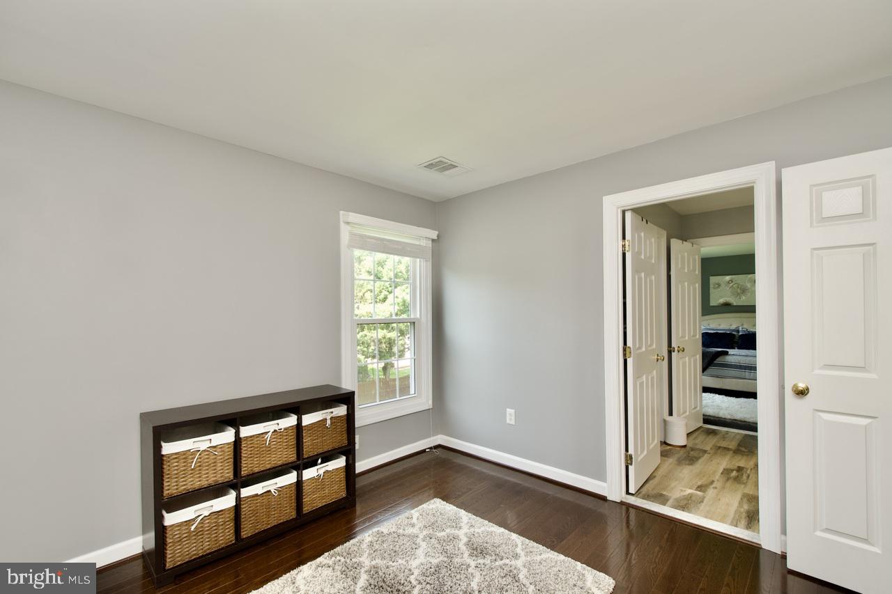 5495 Ashleigh Road Fairfax, VA 22030 - Photo 35 of 65 Gallery Image 35