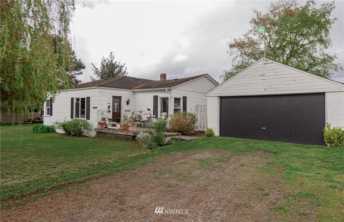 1941 Martin Road Mount Vernon, WA 98273 - Photo 1 of 25 Gallery Image 1