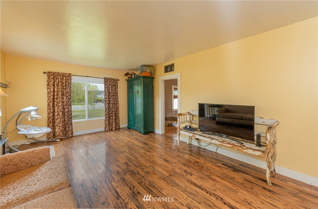 1941 Martin Road Mount Vernon, WA 98273 - Photo 4 of 25 Gallery Image 4