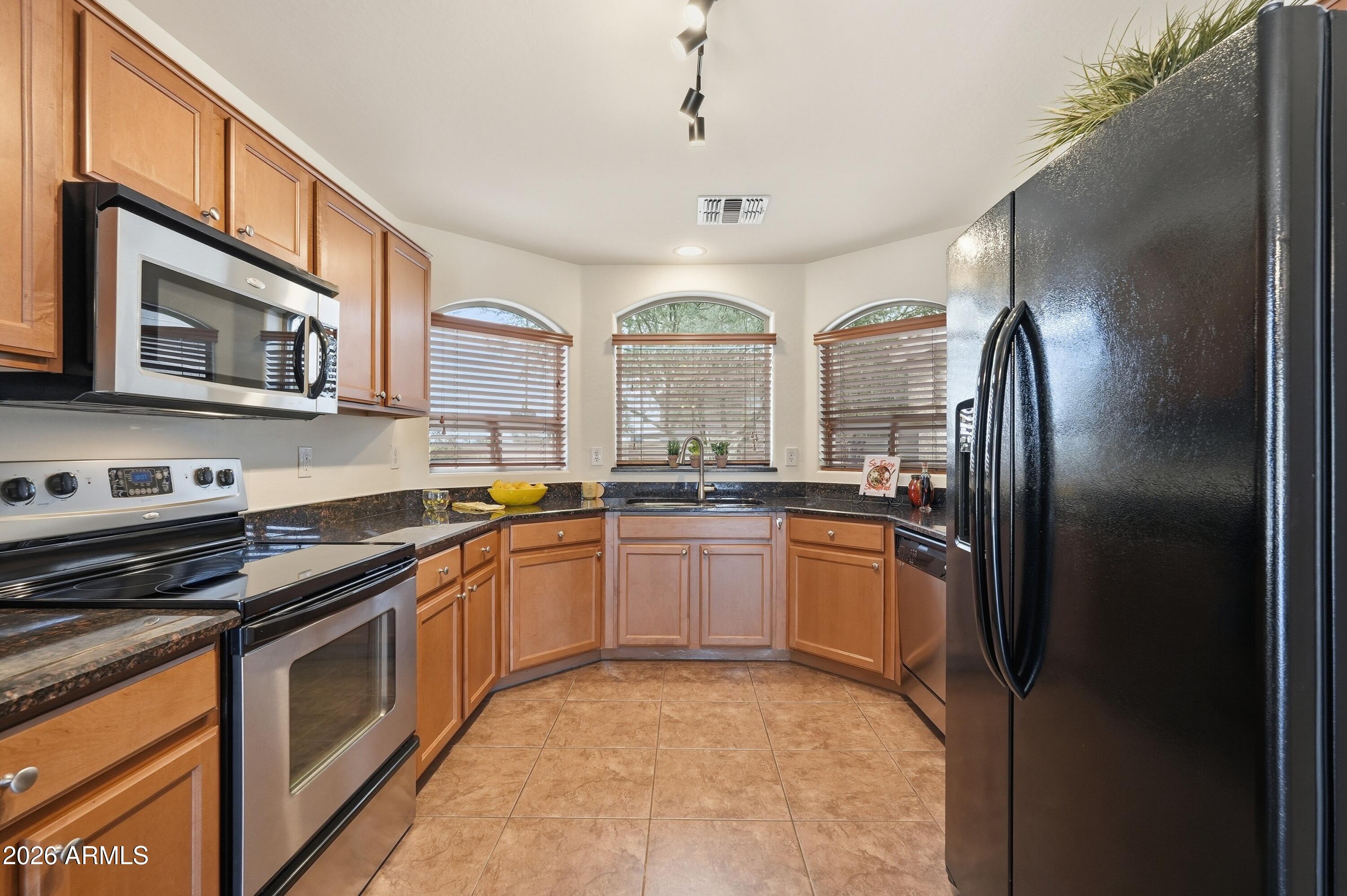 2956 East Shady Spring Trail Phoenix, AZ 85024 - Photo 12 of 37 Kitchen view