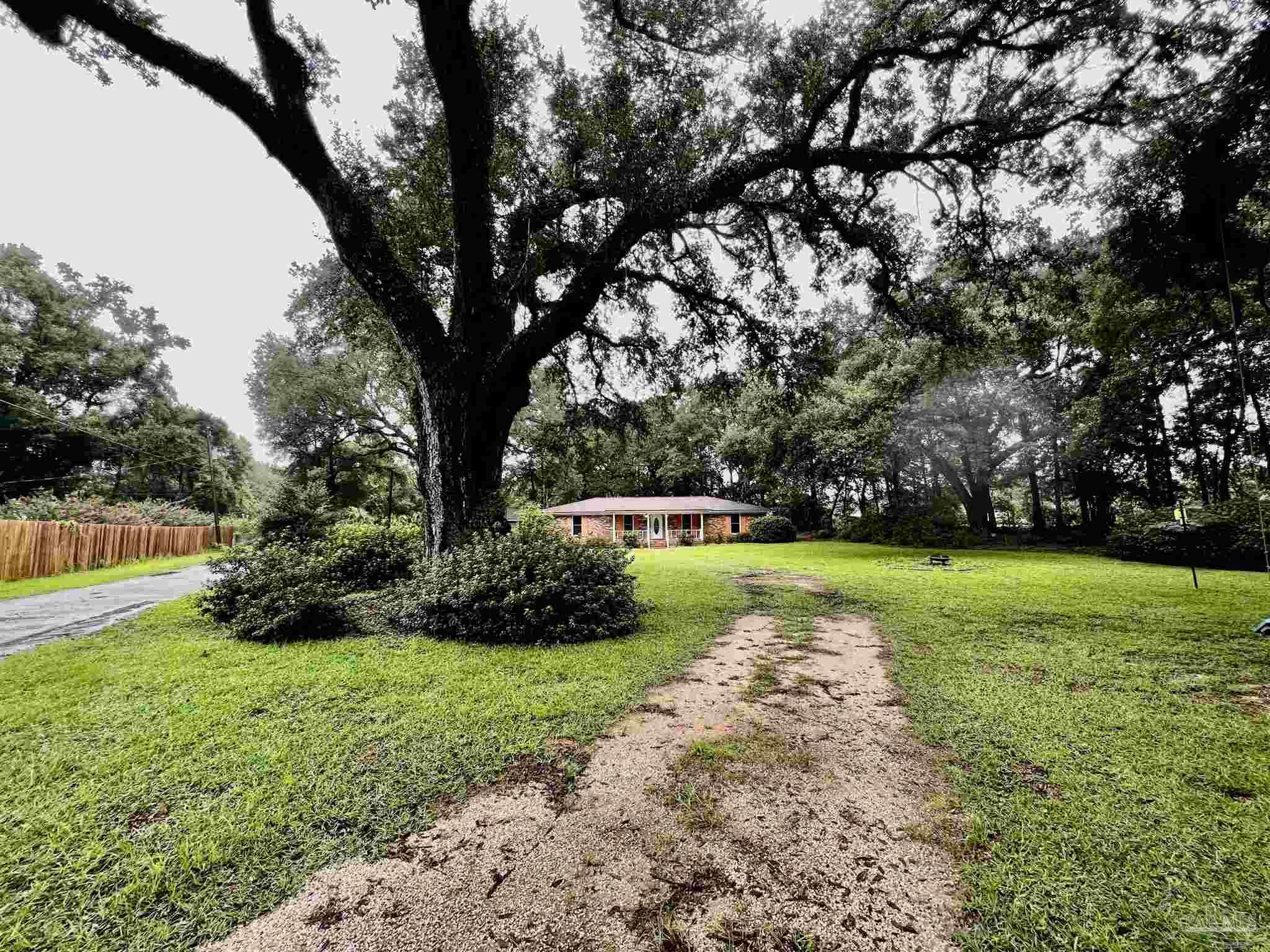 4640 Bessinger Lane Milton, FL 32571 - Photo 32 of 36