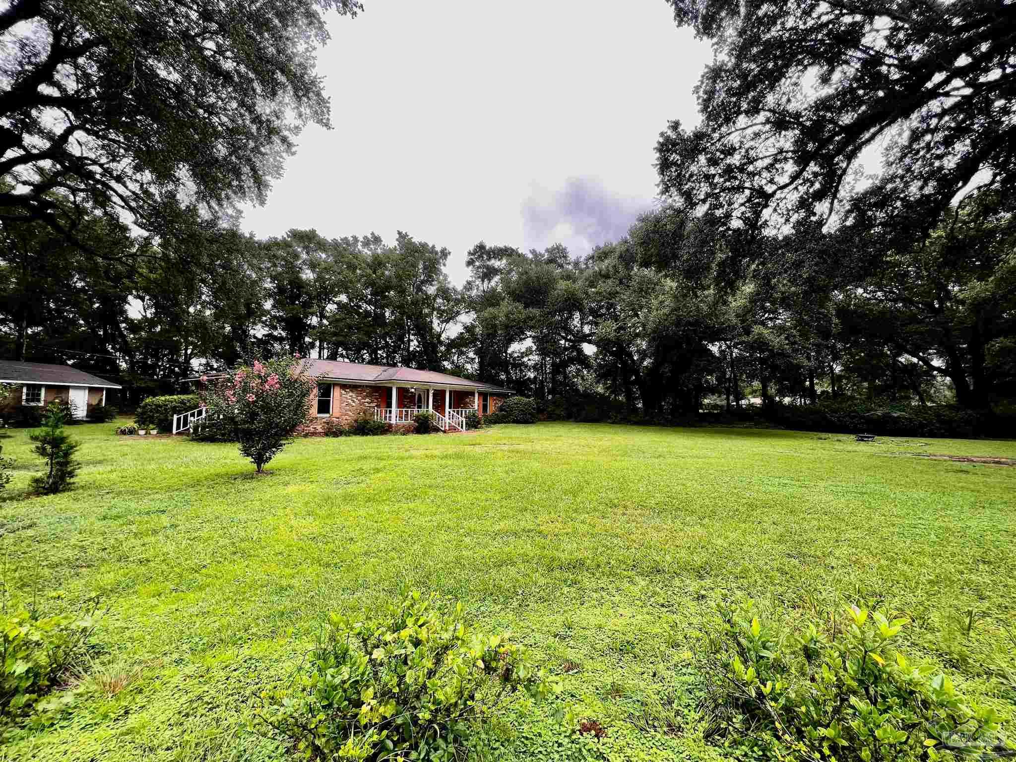 4640 Bessinger Lane Milton, FL 32571 - Photo 33 of 36