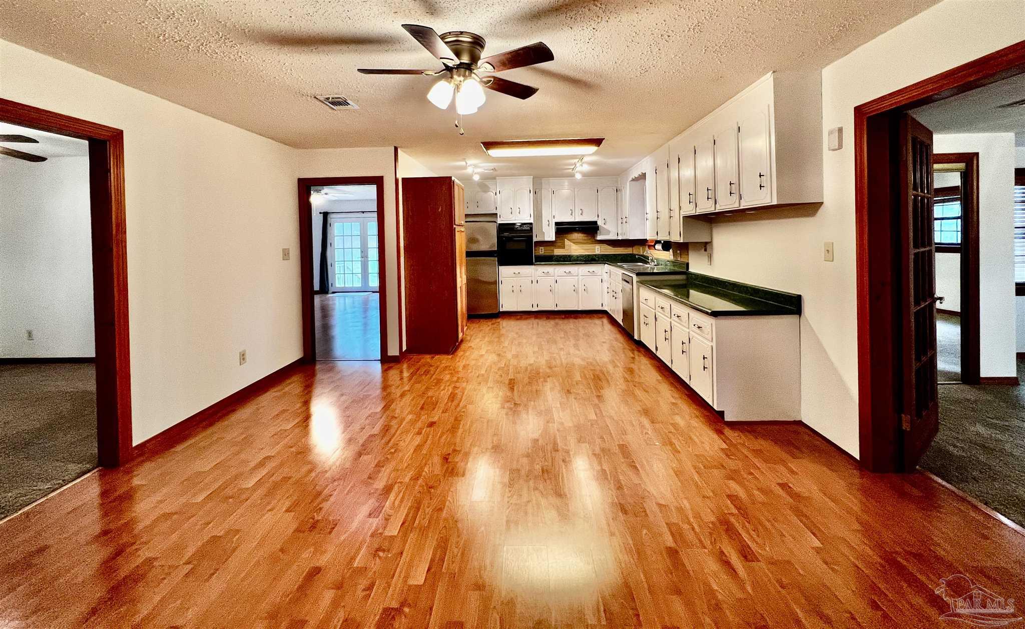 4640 Bessinger Lane Milton, FL 32571 - Photo 5 of 36