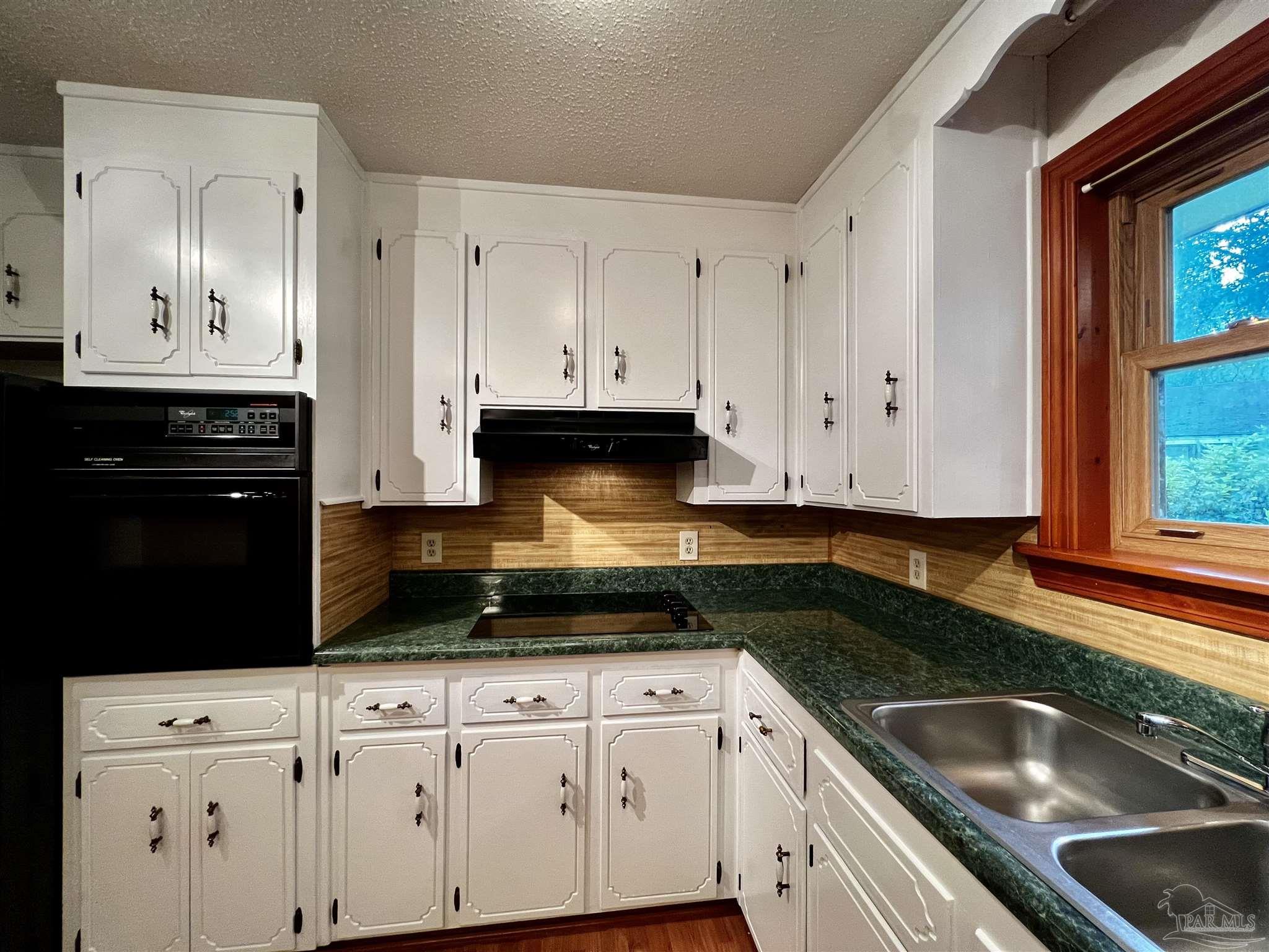 4640 Bessinger Lane Milton, FL 32571 - Photo 9 of 36