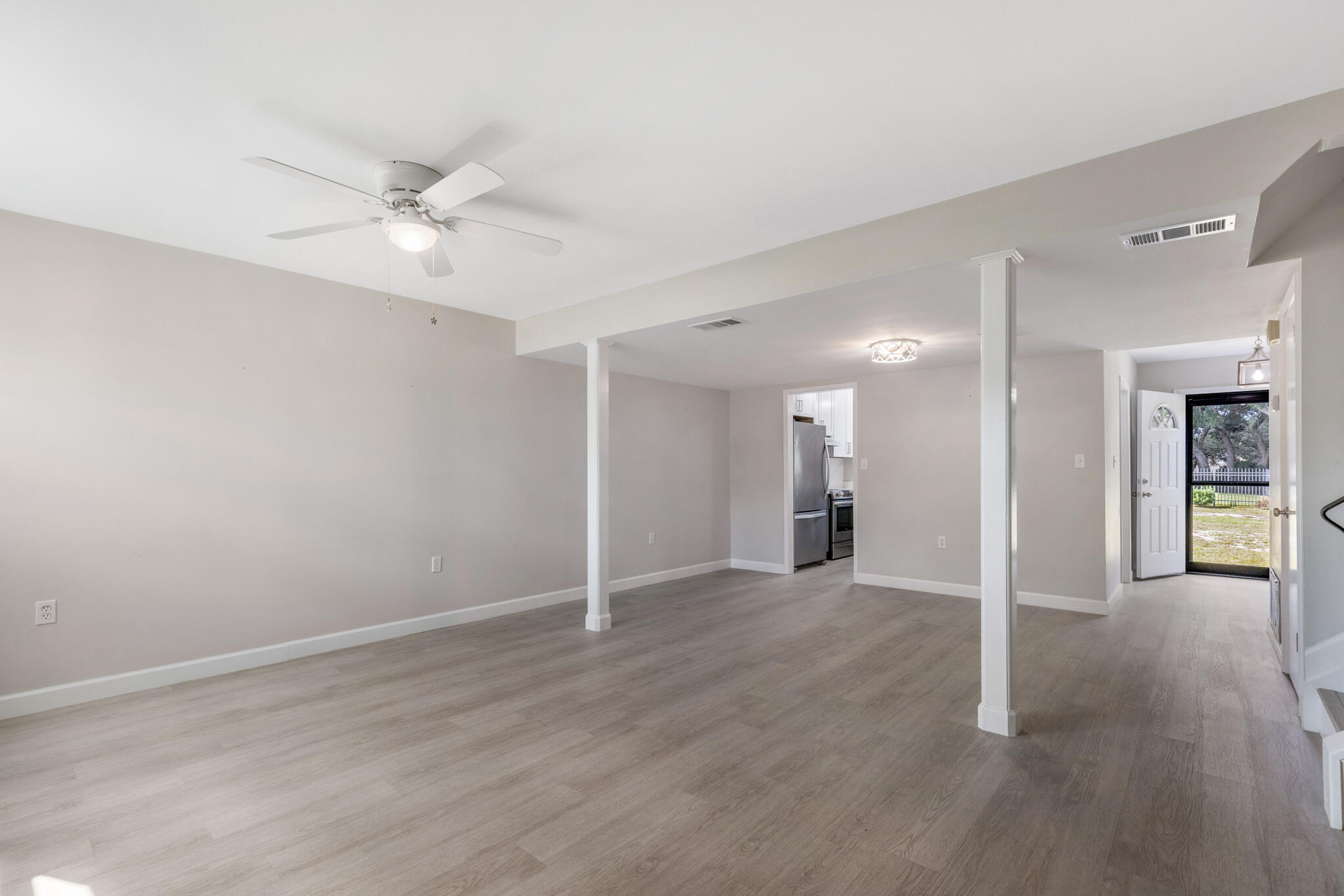 29 11th Street, Unit A Shalimar, FL 32579 - Photo 9 of 43 29A_10