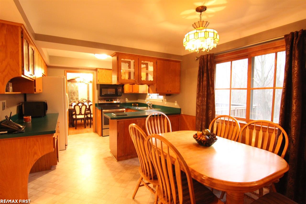 672 Old Perch Road Rochester Hills, MI 48309 - Photo 18 of 48